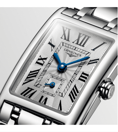 Close look at Dolcevita 20.8x32mm,Stainless Steel, Silver "flinqué" Dial