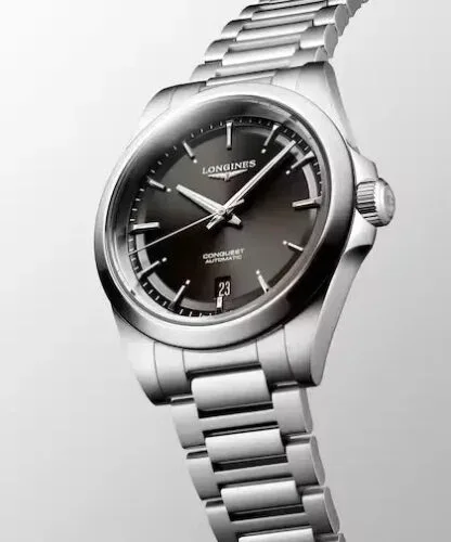 conquest 38mm, Stainless Steel, Sunray Black Dial, Bracelet Watch