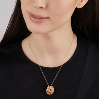 Velaa Waves Yellow Sunrise Gold & Diamonds Pendant