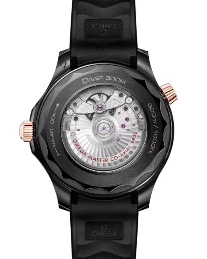 Seamaster Diver 300M 43.5 mm, black ceramic on rubber strap backside