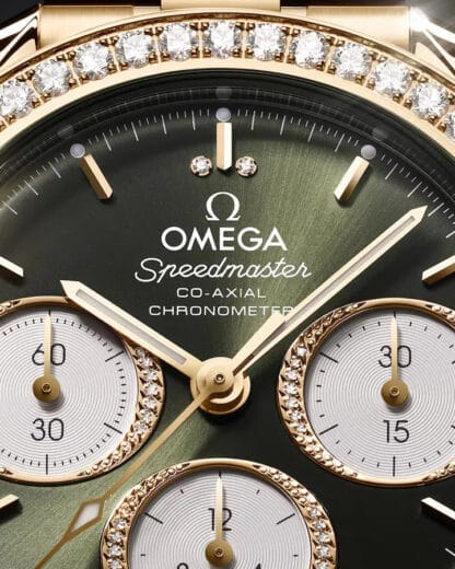 Speedmaster 38 mm Chronograph, Moonshine™ Gold, Diamond-Set Bezel closer look