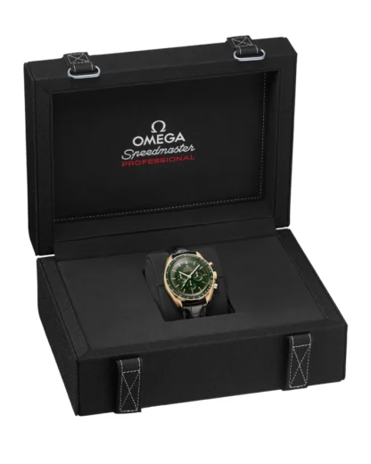 Speedmaster Moonwatch Professional 42 mm, Moonshine™ gold on leather strap - box