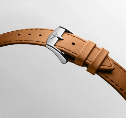 Conquest Heritage 40mm, Stainless Steel, Silver Dial - strap view