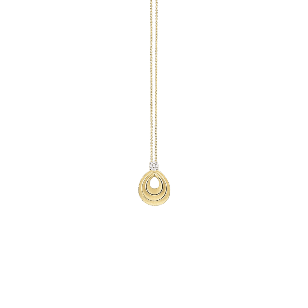 Velaa Star Pendant in 18k Yellow Gold