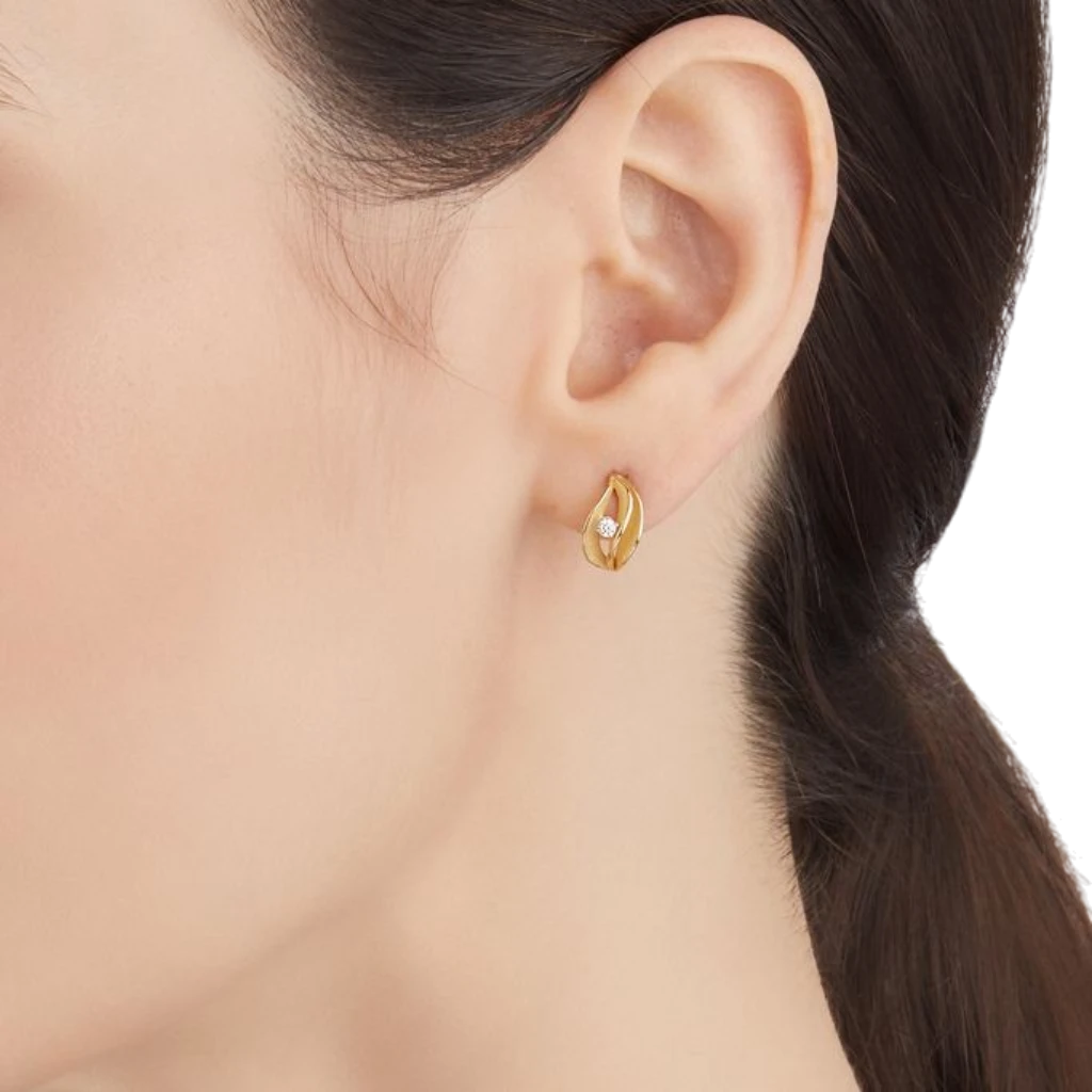 Velaa Star Earrings in 18k Pink Champagne Gold - Image 2