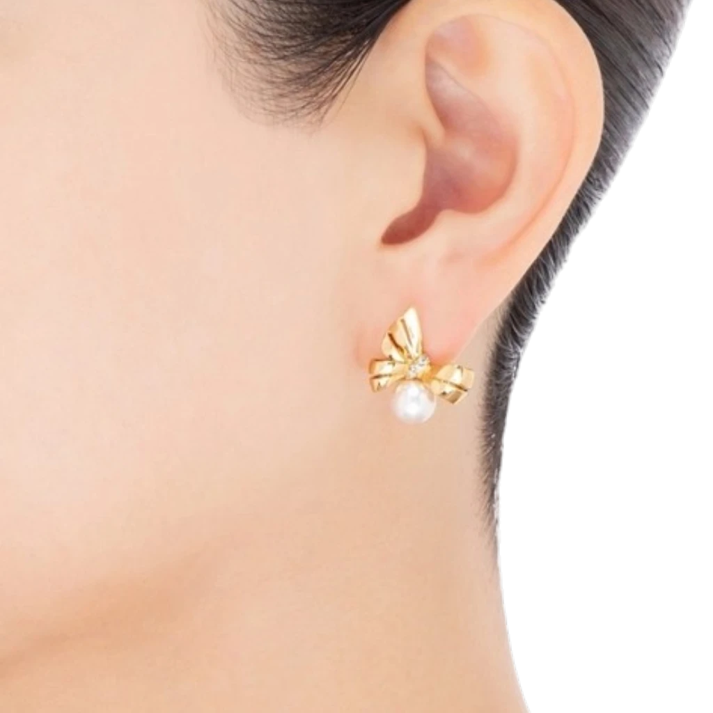 Jeux de Rubans Akoya Cultured Pearl and Diamond Earrings in 18K Yellow Gold - Image 2