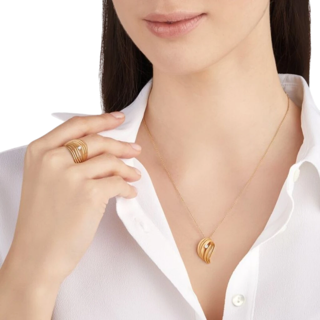 Velaa Star Pendant in 18k Pink Gold with Diamonds - Image 2