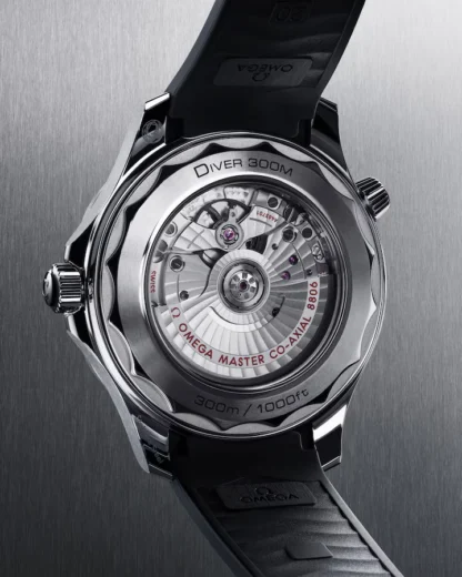 Seamaster Diver 300M 42 mm, steel on rubber strap - back view