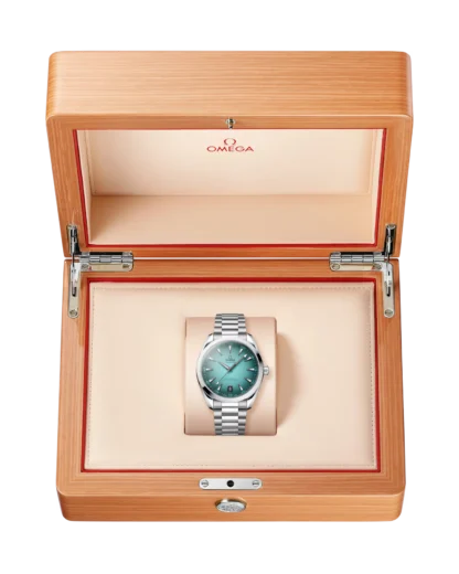 Aqua Terra 150M Seamaster Steel Chronometer Watch on the box